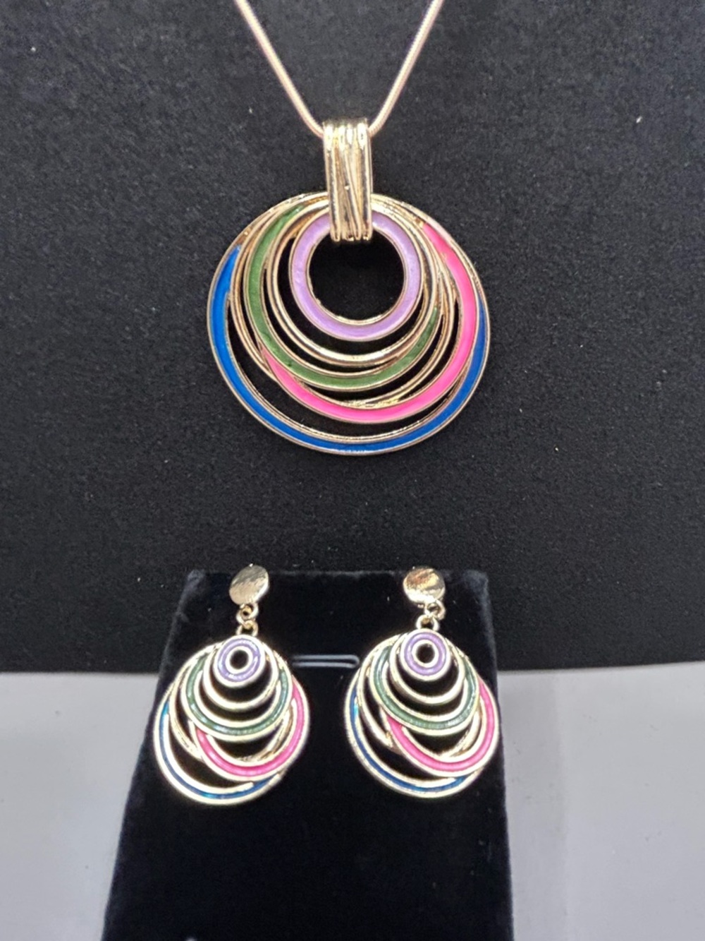 Multi-Color Enamel Concentric Circle Pendant Necklace & Earring Set
